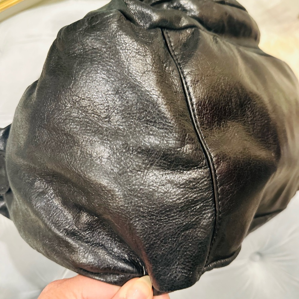 Beautiful Authentic Leather - Picture 4 of 7